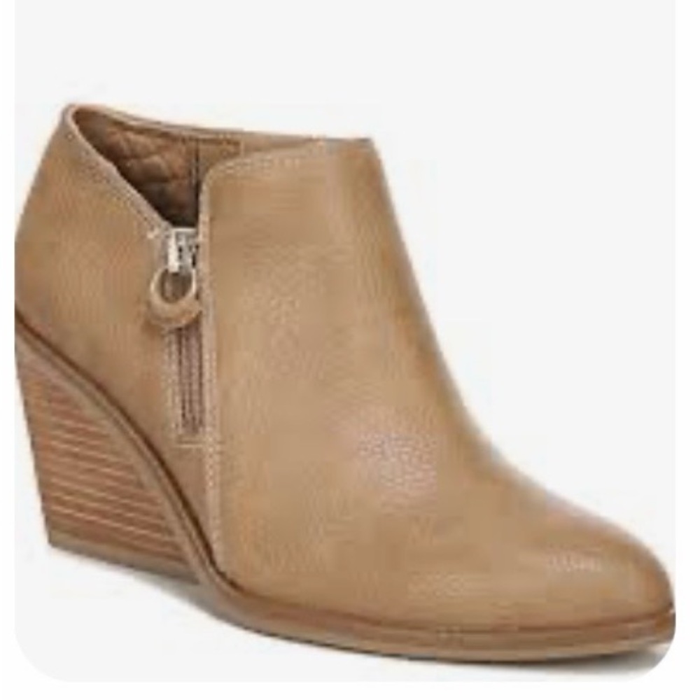 Dr Scholl’s Tan Melody Wedge Side Zip Ankle Boots. Be Energized Size 6.5